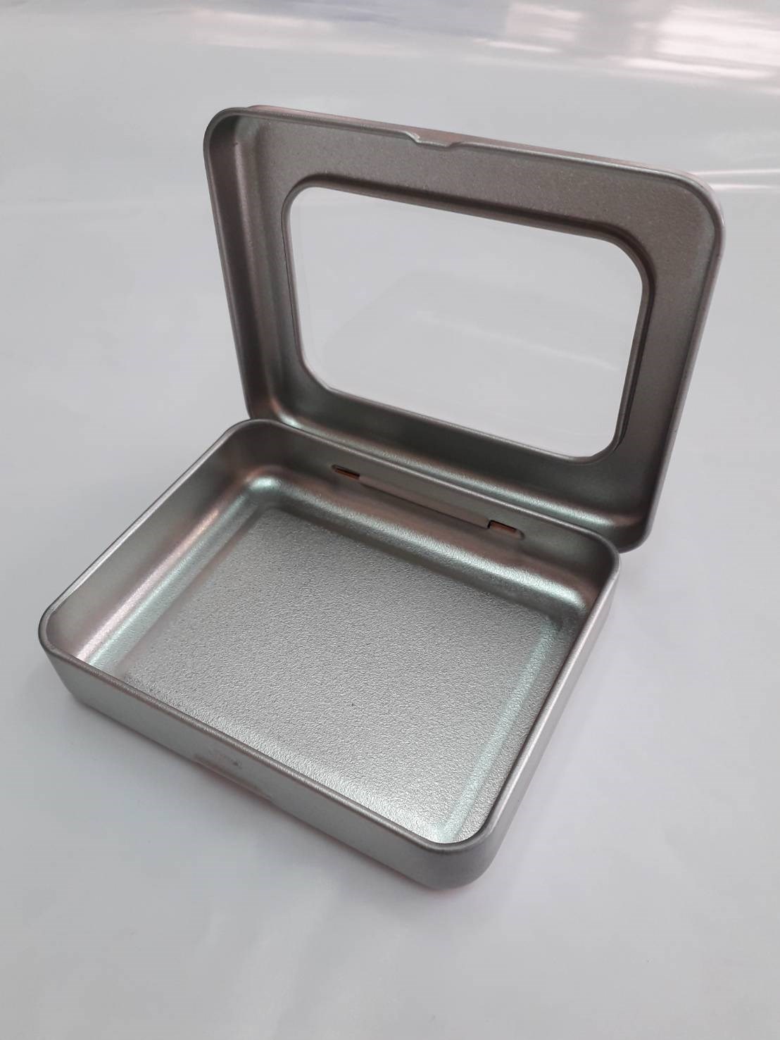 107W(8.2X10.3X2.2)CM